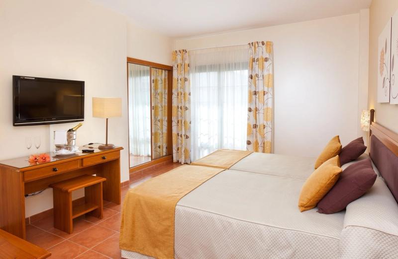 GF Isabel Aparthotel - Image 2