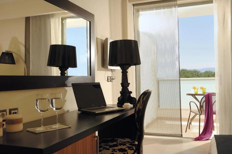 Angela Suites Boutique Hotel - Image 7