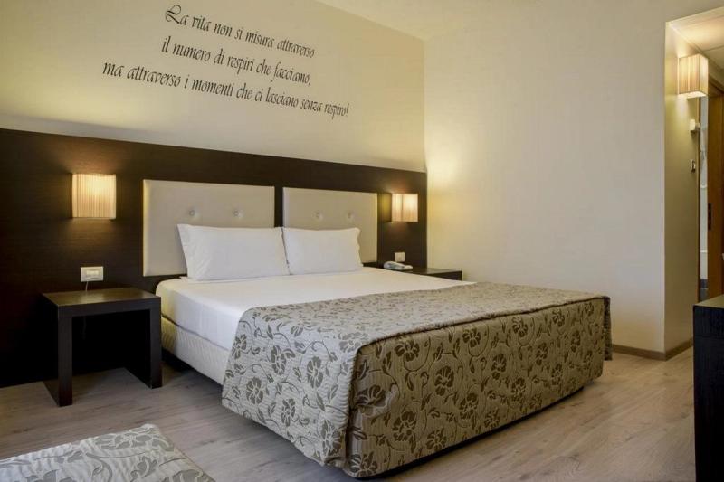 Hotel Executive - Image 5