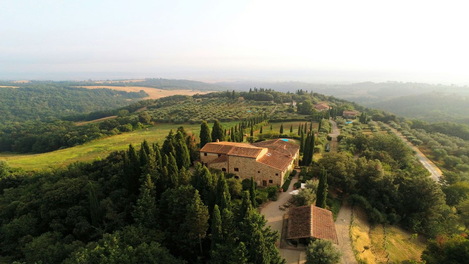 tenuta Sant`llario set ovenfra
