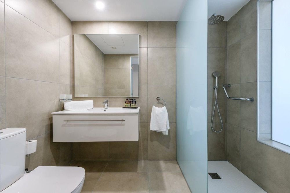 Tasia Maris Seasons Hotel - Image 5