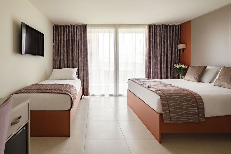 Mayflower Hotel Malta - Image 8