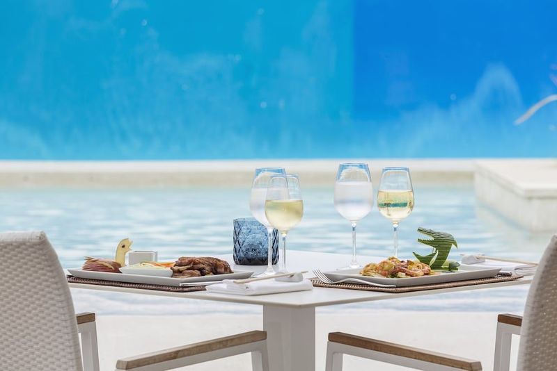 Avra Imperial Beach Resort & SPA - Image 2