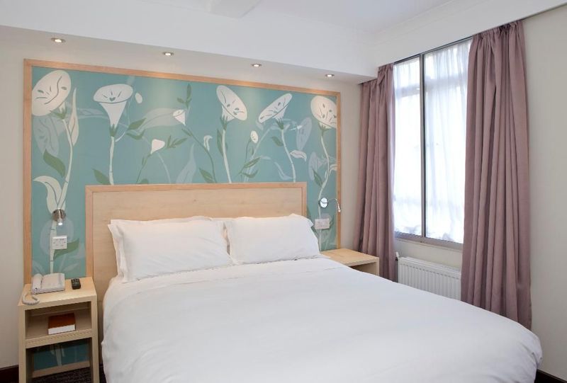 Bedford Hotel - Image 5