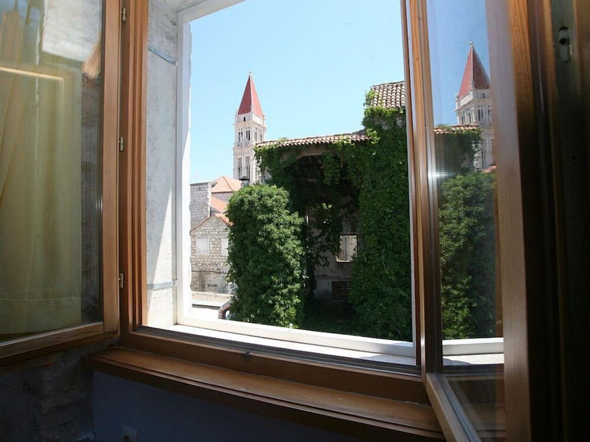 Heritage Hotel Tragos ligger lige i det historiske centrum af Trogir, tæt på både seværdigheder og restauranter.