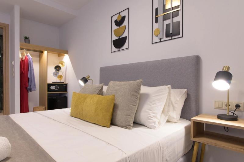 Soho Blue City Hotel - Image 4