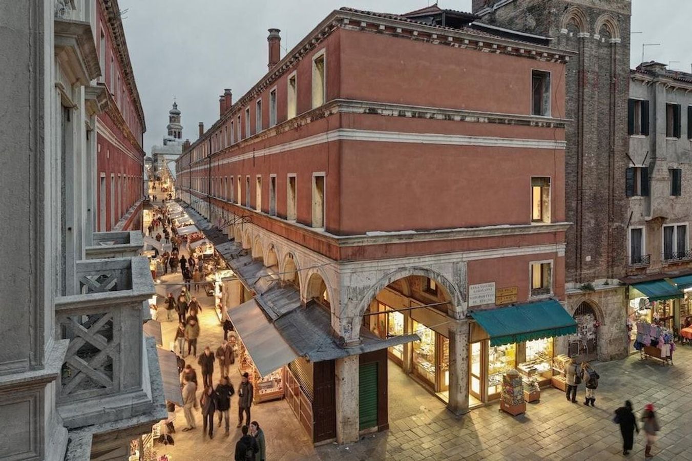 Ca' della Scimmia leilighetshotell ligger i sentrum av Venezia.