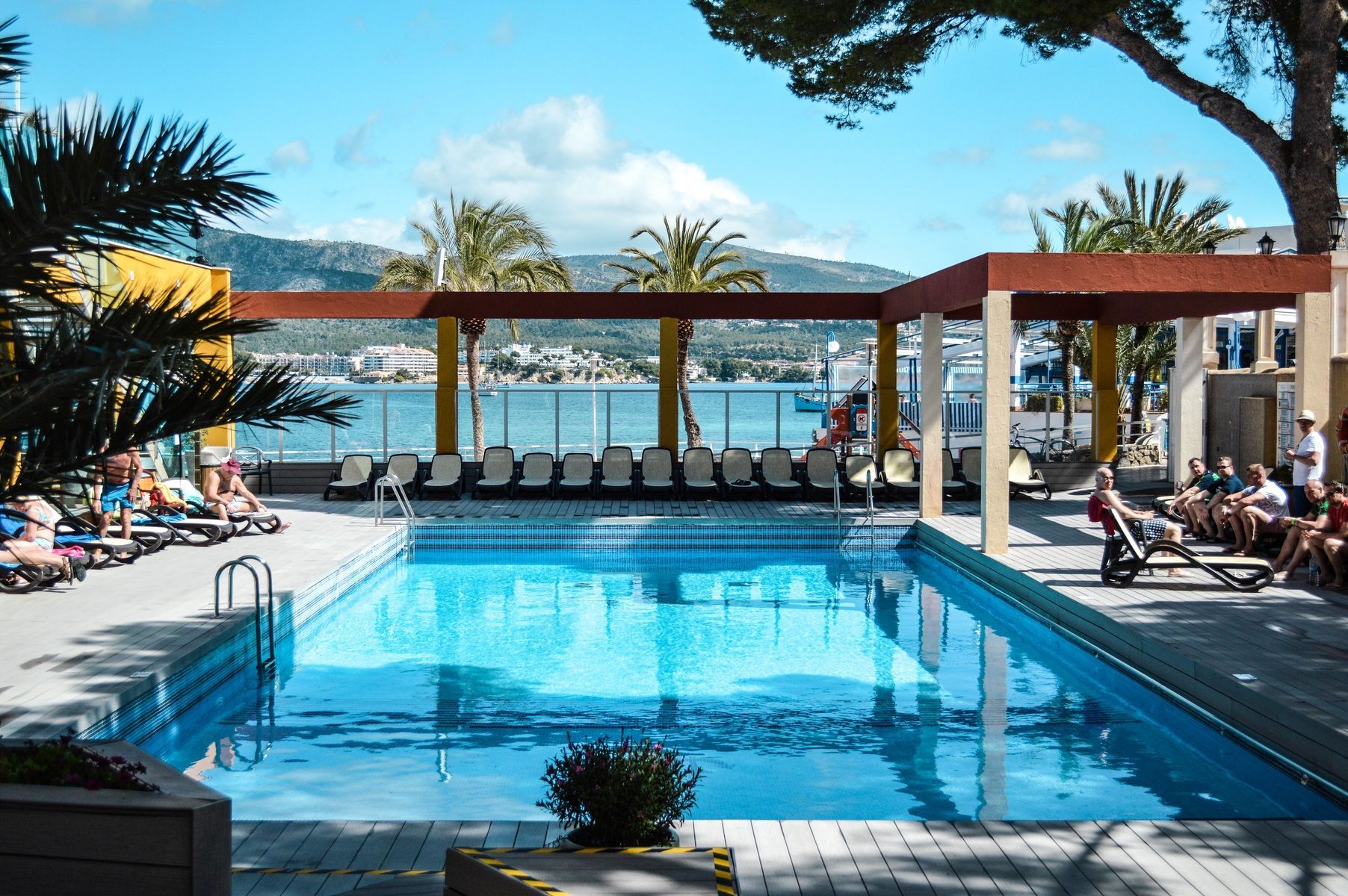 Hotel Comodoro Playa Seramar - Image 4