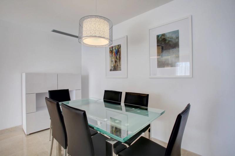 Aqua Apartments Marbella - Image 8