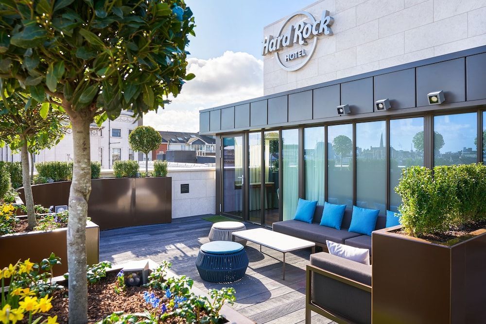 Hard Rock Hotel Dublin ligger i centrum af Dublin, hvor du kan nyde indbydende miljøer.