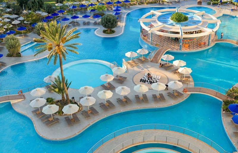 Atrium Platinum Resort Hotel & Spa - Image 3