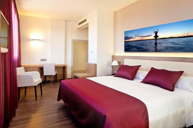 Hotel Dna Monse - Image 2