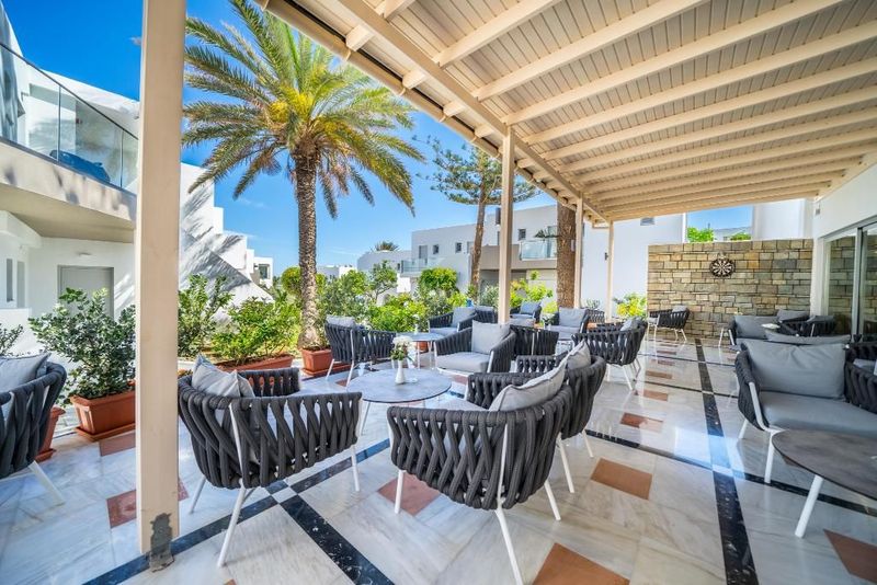 Adele Beach Hotel - Image 2