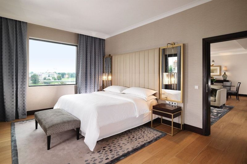 Sheraton Grand Krakow - Image 4