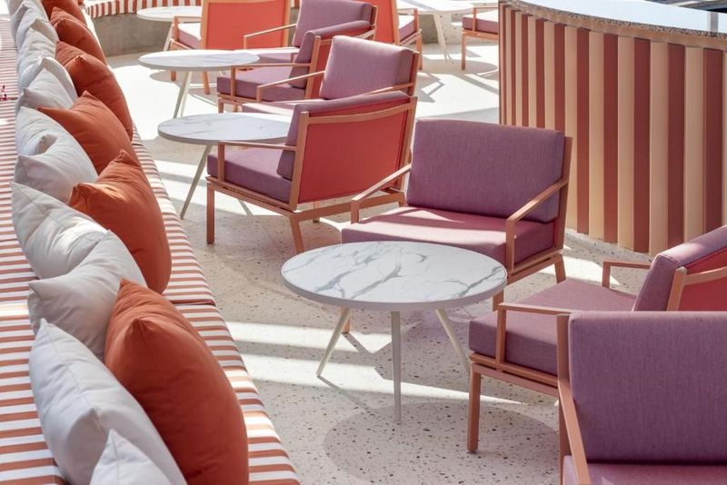 Next Hotel - Image 2