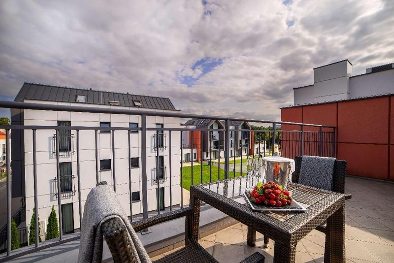 Golden Tulip Gdansk Residence - Image 1
