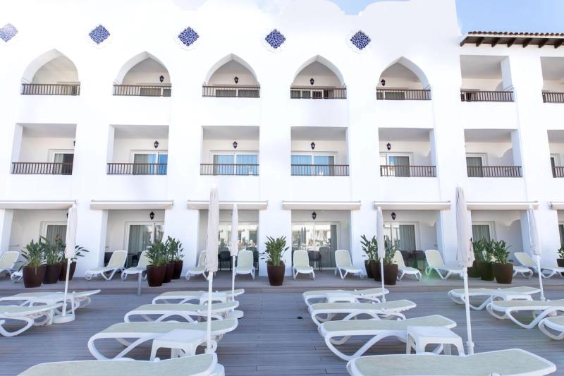 Mac Puerto Marina - Image 7
