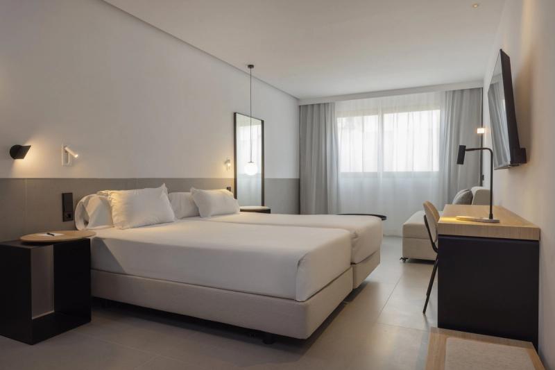 HM Jaime III Hotel - Image 2