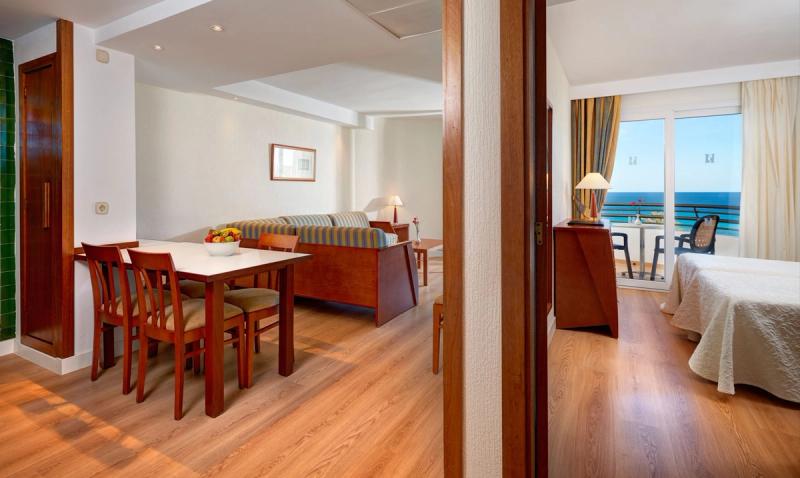 Hipotels Dunas Cala Millor Aparthotel - Image 4