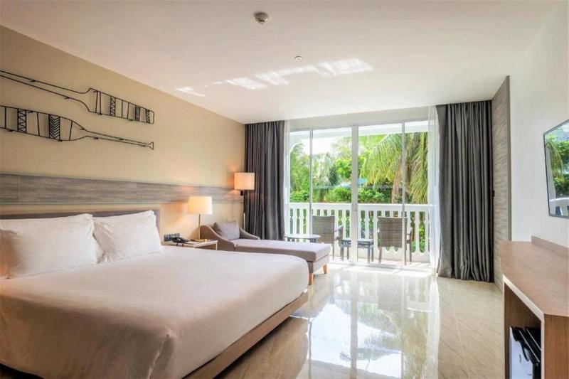 Centara Ao Nang Beach Resort & Spa - Image 8