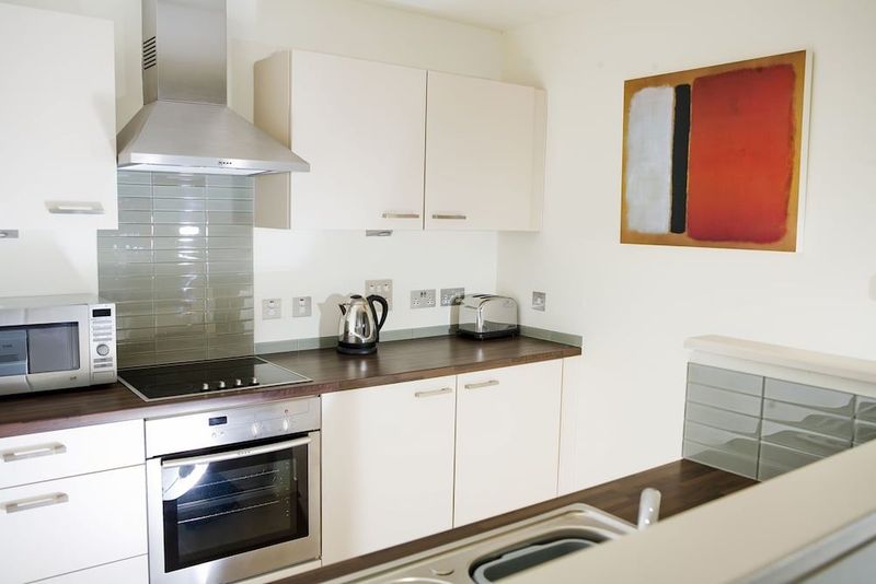 Princes Street Suites - Image 7