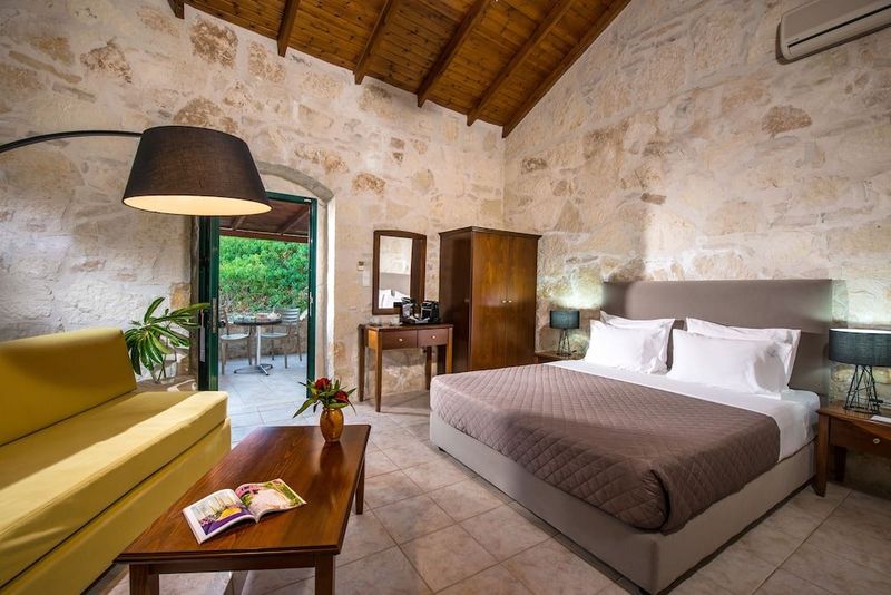 Happy Cretan Suites - Image 6