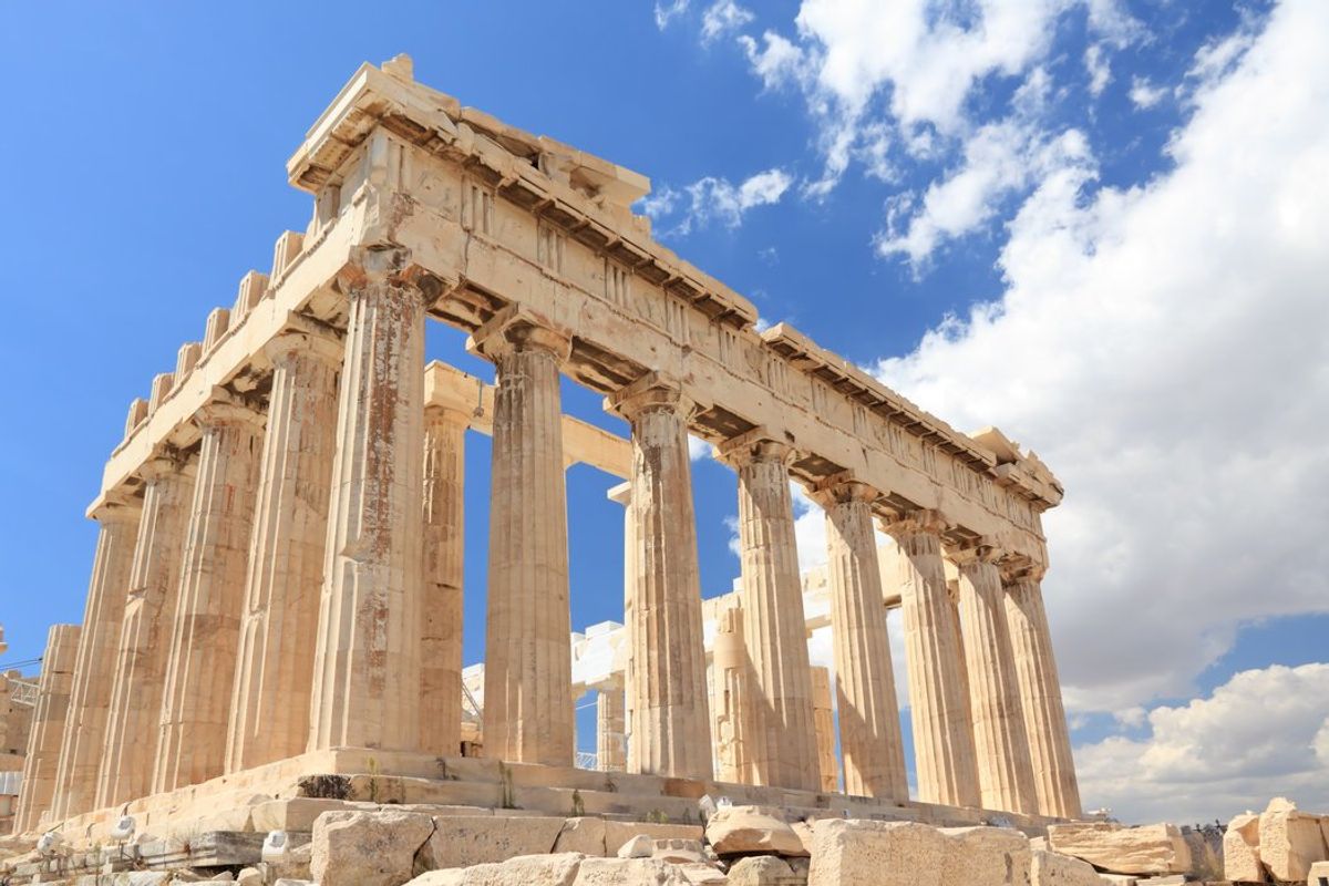 Det imponerende tempelet Parthenon på Akropolis i Athen