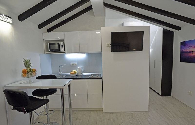 Kuzma Rooms - Image 2