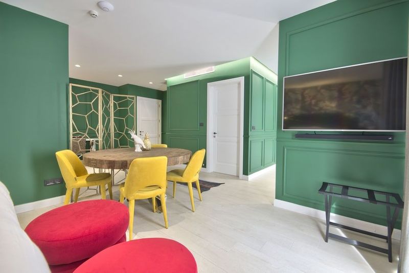 HOLM Boutique & SPA - Image 10