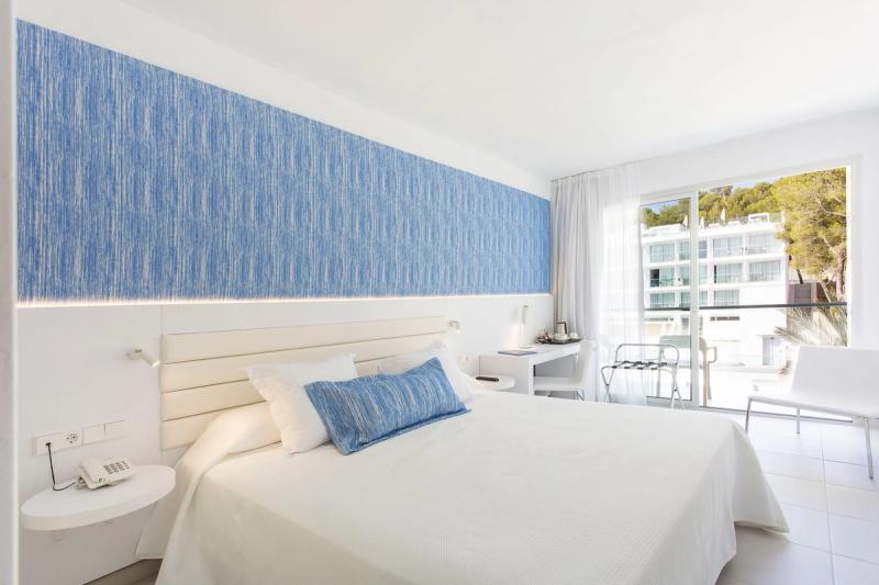 Reverence Life Hotel - Image 8