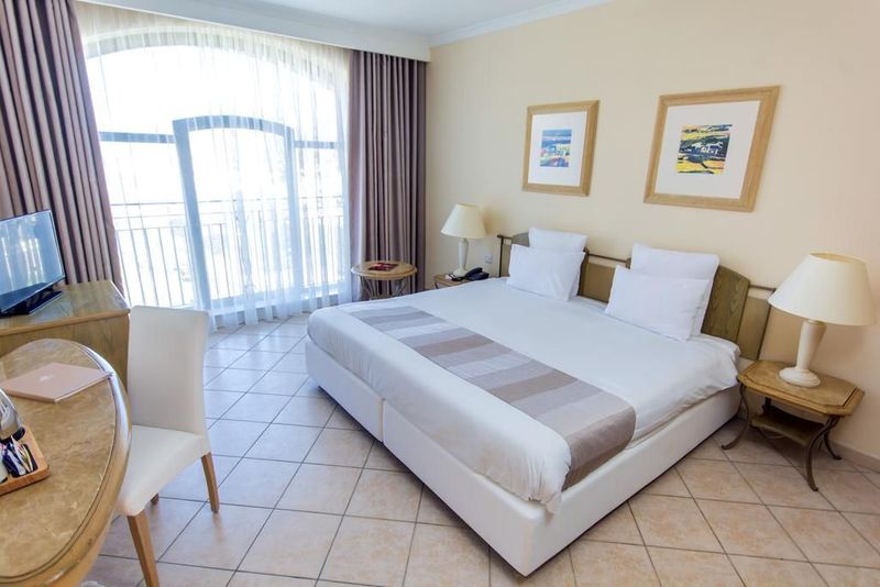 Maritim Antonine Hotel & Spa - Image 6