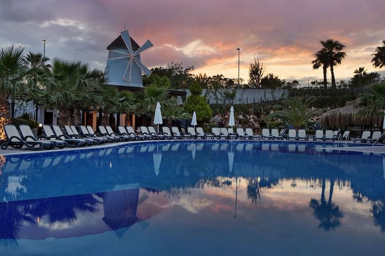 Billede av hotellet Alba Royal Hotel - nummer 1 af 10