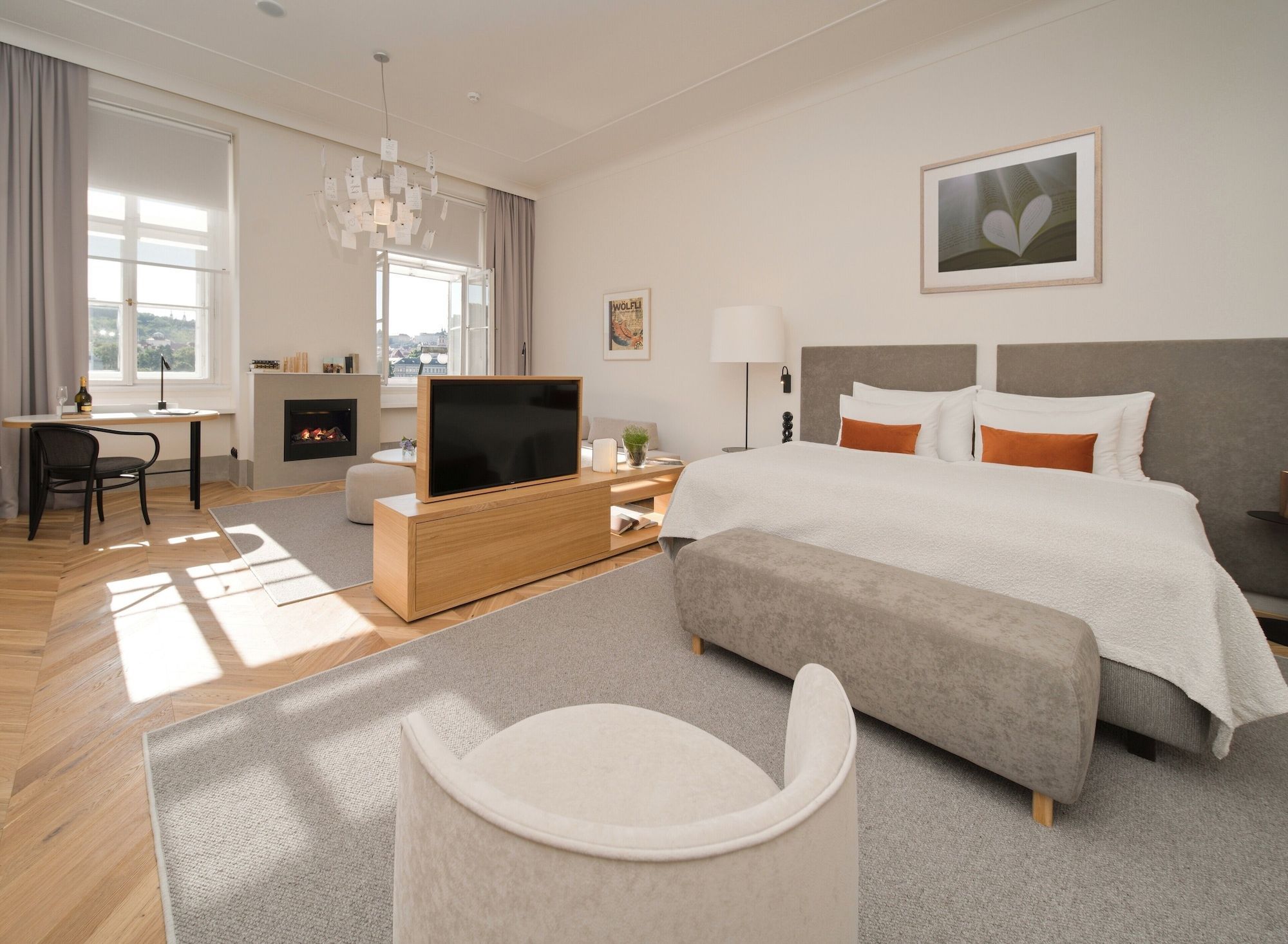 Hotel Leonardo & Bookquet - Image 10