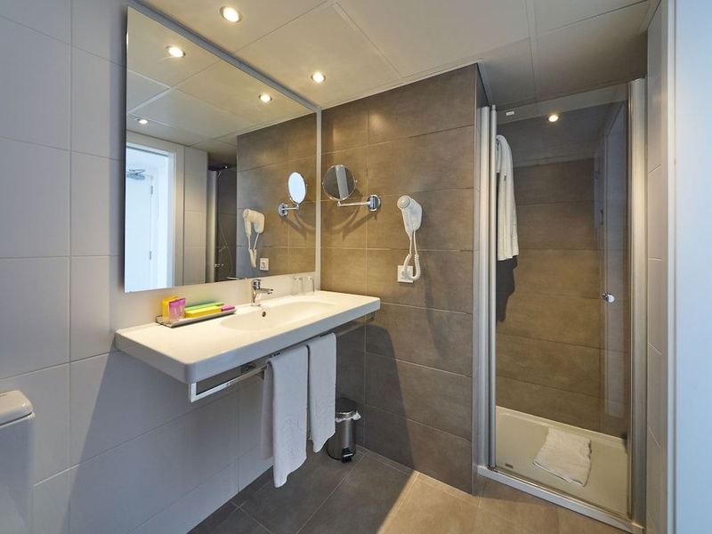 BQ Apolo Hotel - Image 8