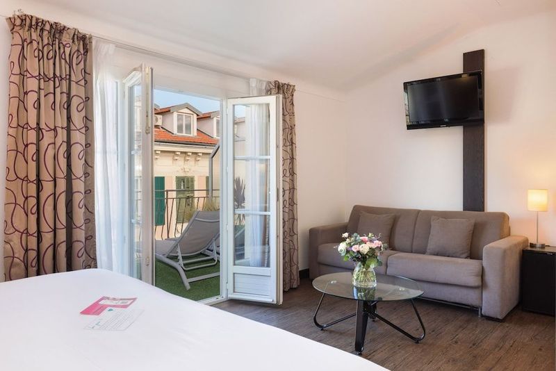 Grand Hotel Le Florence - Image 10