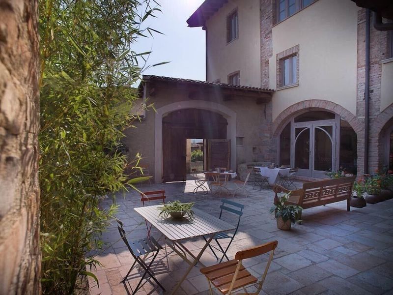 Boutique Hotel Villa Dei Campi - Image 6