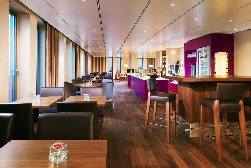 Berlin Marriott Hotel - Image 9