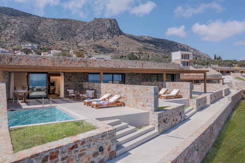 Deos Luxury Suites - Image 1