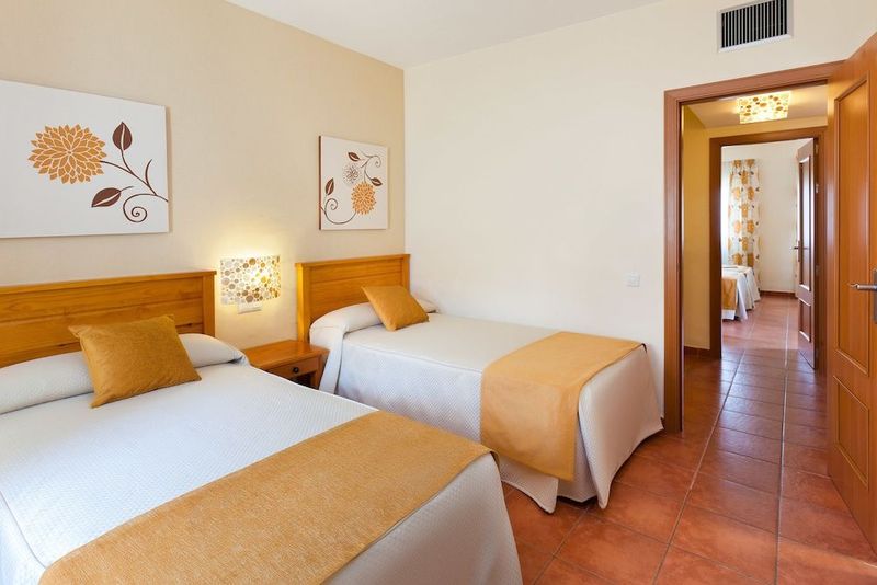 GF Isabel Aparthotel - Image 7