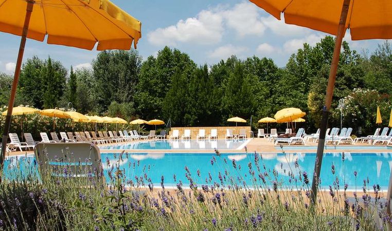 Rejs til Iseosøen, pool
