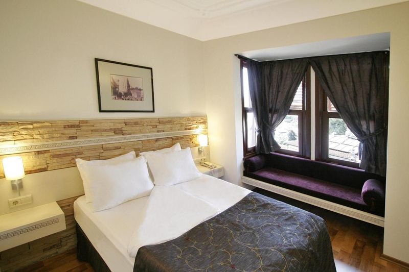 Aspen Hotel - Image 7
