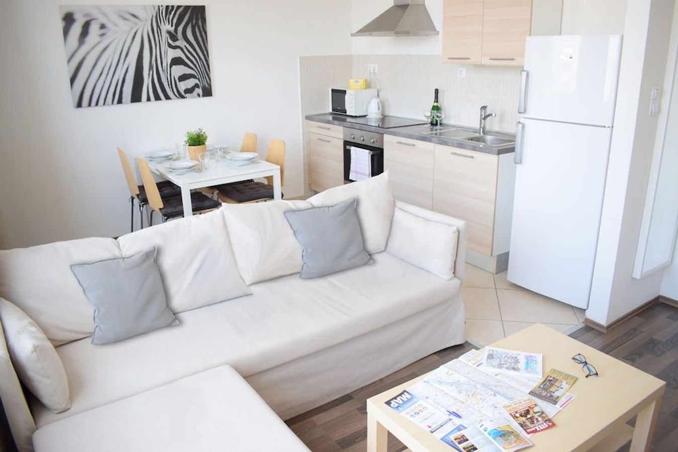 Corvin Center Suites er centralt beliggende i Budapest og tilbyder ferielejligheder med egen forplejning.