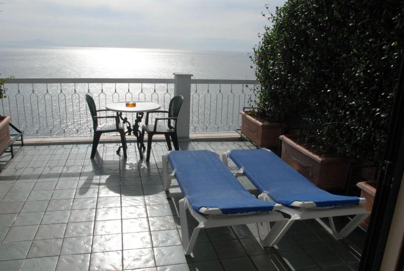 Hotel Bellevue Suite - Image 10