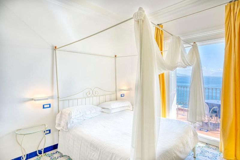 Hotel Cetus - Image 2