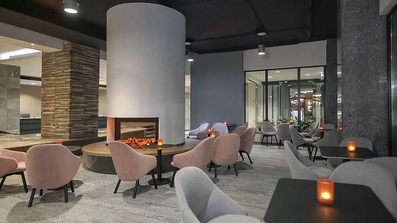 Metropol Hotel - Image 7