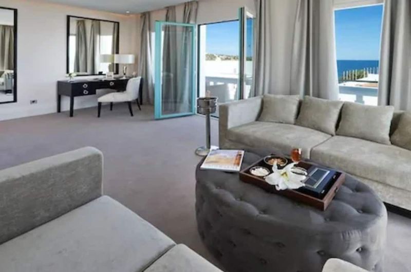 Hotel MiM Ibiza Es Vive - Image 10