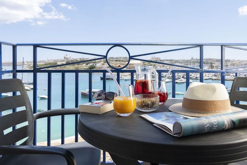 The Waterfront Hotel - Image 2