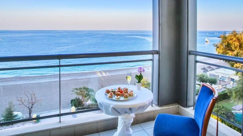 Mediterranean Hotel - Image 9