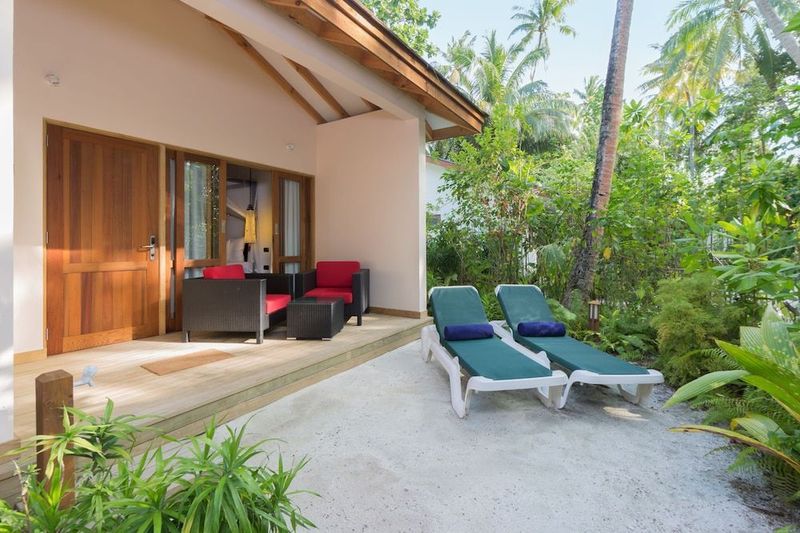 Vilamendhoo Island Resort & Spa - Image 7