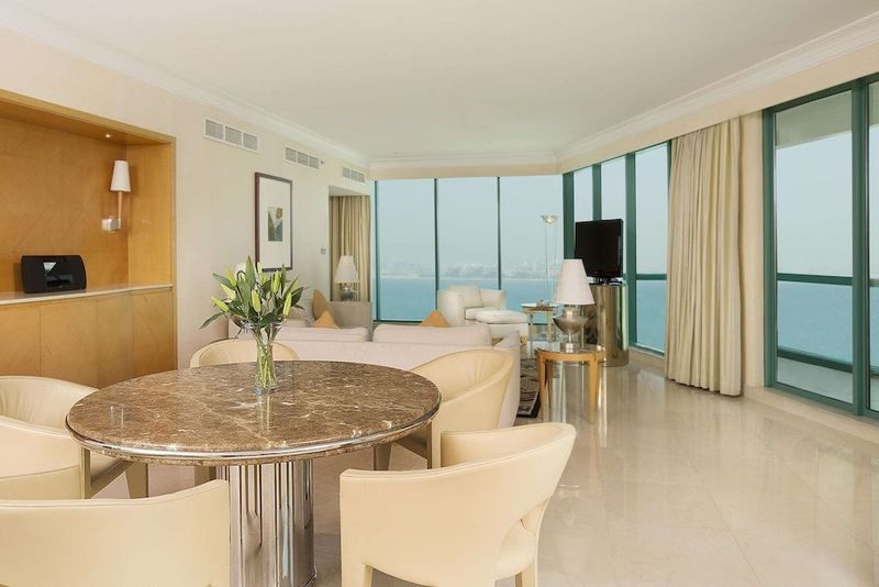 Hilton Dubai Jumeirah Beach - Image 8